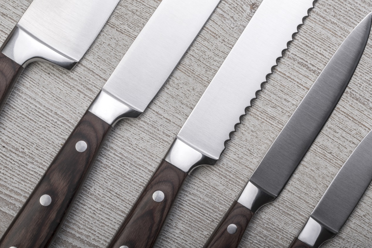 Guide to Kitchen Knife Blade Steel Material Types